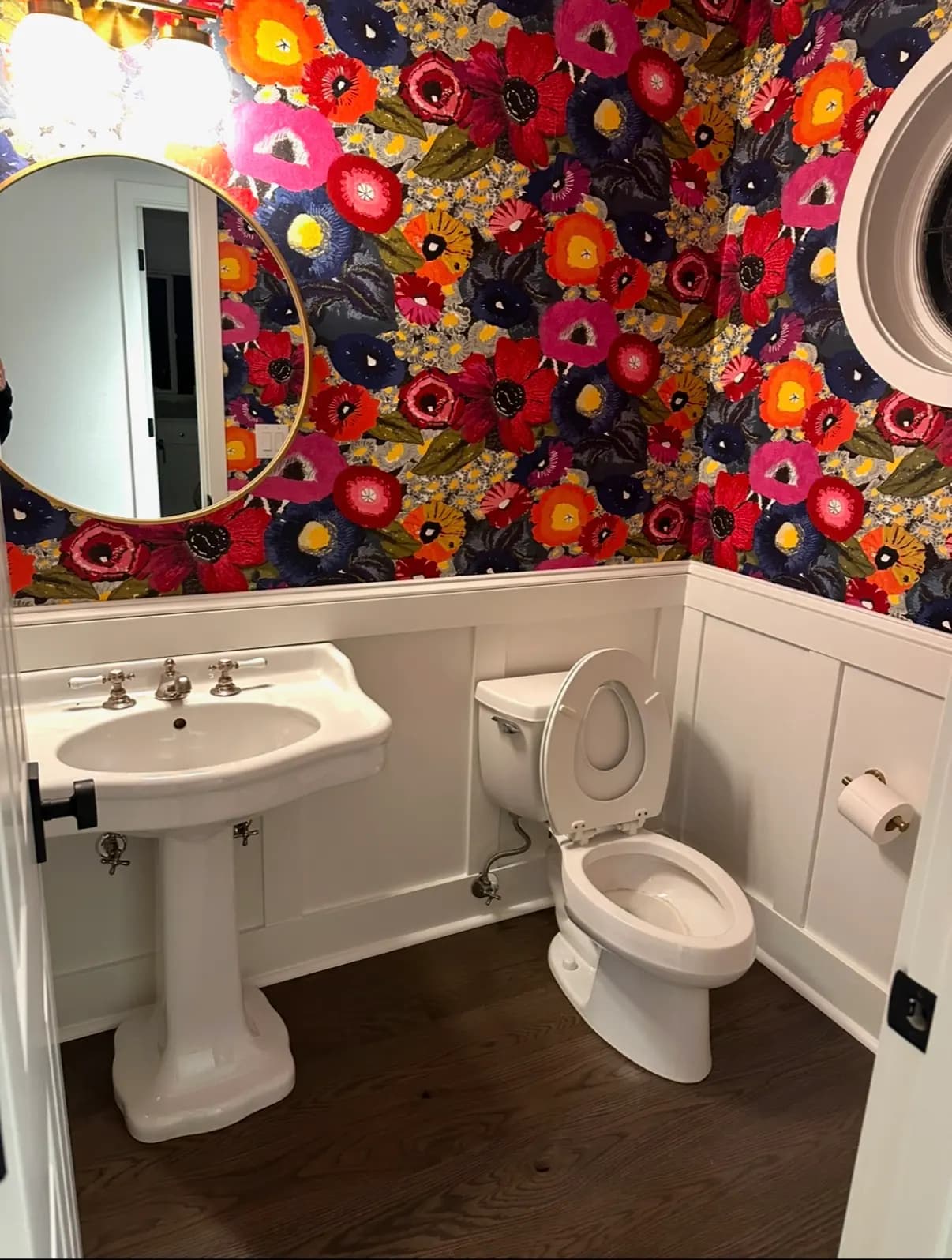 Modern-bathroom — Before 1