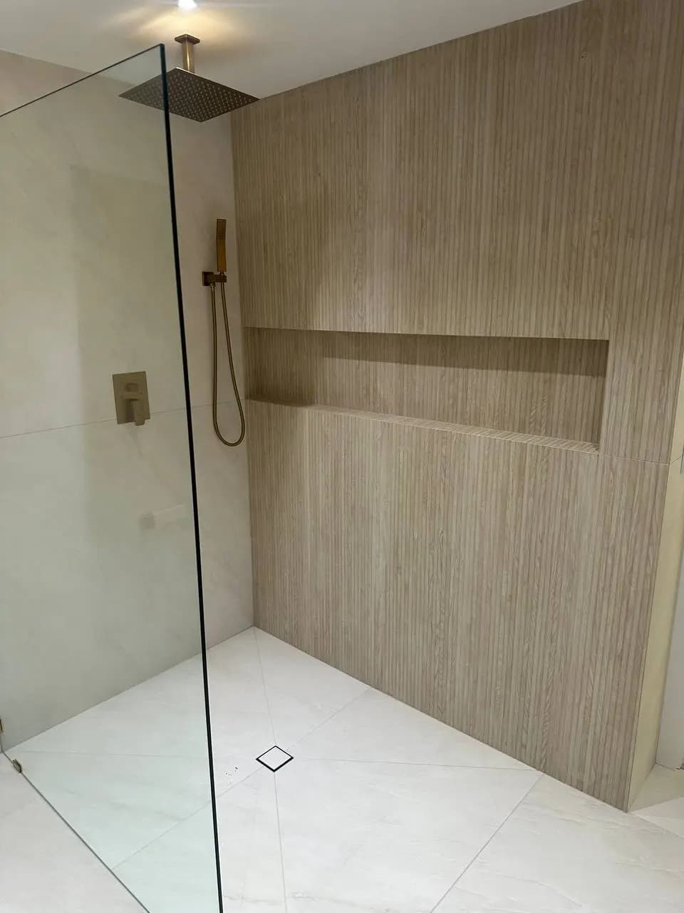 Spacious bathroom — After 5
